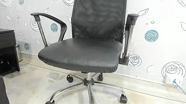 luna evaa online show from 02.22.25