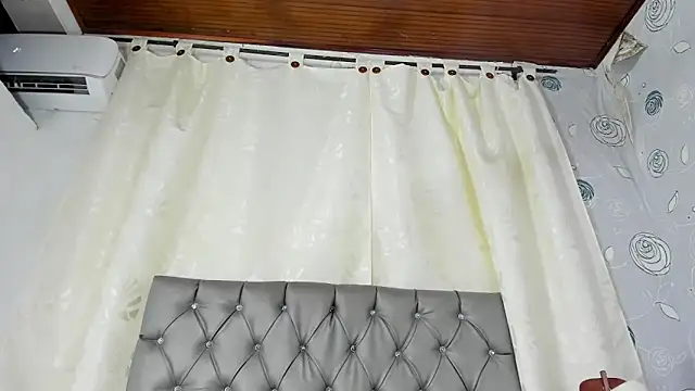 luna evaa online show from 03.12.25