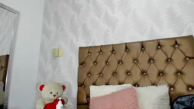 luna evaa online show from 09.10.25