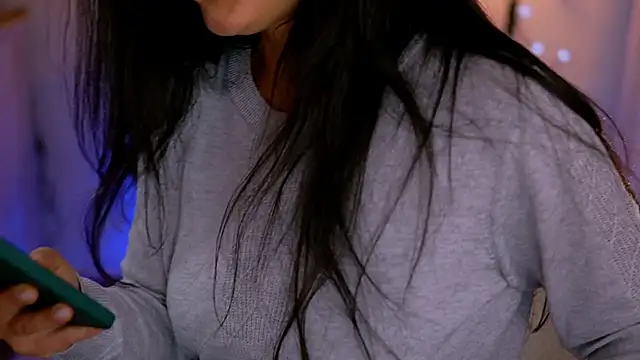 Snapshot of anabelcurvy chatting on 12.23.24 anabelcurvy online show from 12.23.24