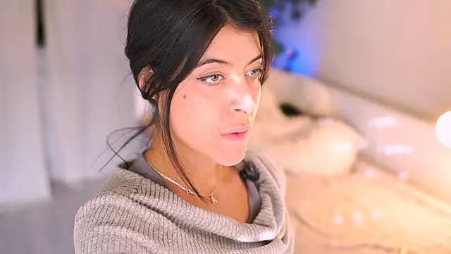 Snapshot of anabelcurvy chatting on 09.22.25 anabelcurvy online show from 09.22.25