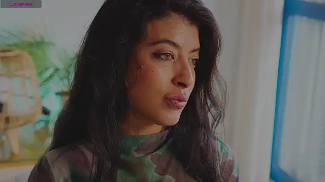 Snapshot of anabelcurvy chatting on 10.27.25 anabelcurvy online show from 10.27.25