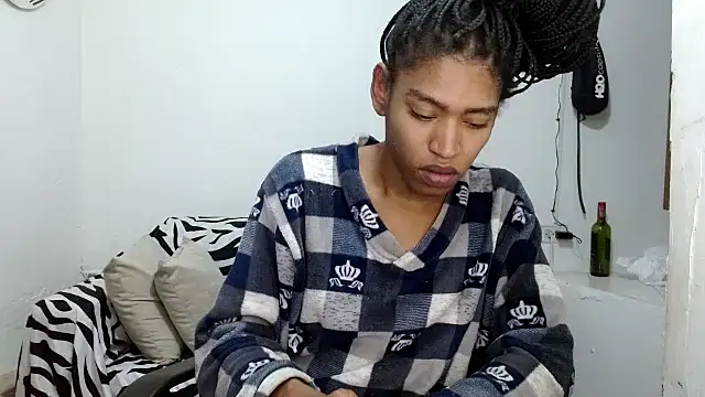Snapshot of angelamarie1 chatting on 05.09.26 angelamarie1 online show from 05.09.26
