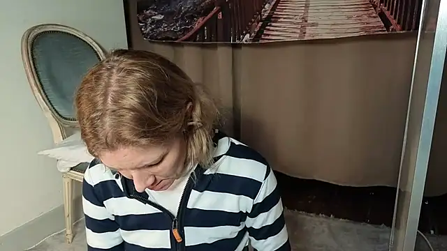 Snapshot of Lola_Belgium chatting on 04.27.26 Lola Belgium online show from 04.27.26