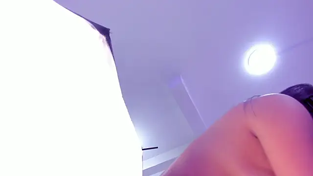 Snapshot of paola_rodriguez chatting on 02.22.25 paola rodriguez online show from 02.22.25