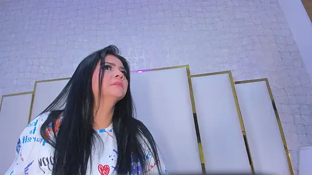 Snapshot of paola_rodriguez chatting on 09.30.25 paola rodriguez online show from 09.30.25