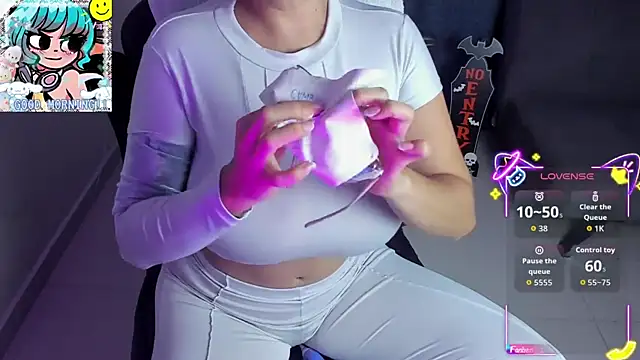 Roxy clark online show from 10.22.25