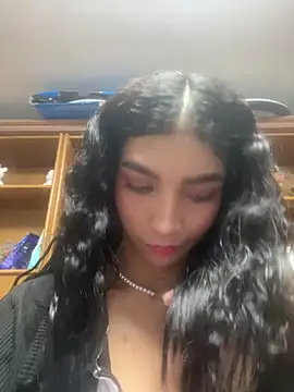 Snapshot of LauraAristizabal chatting on 05.01.26 LauraAristizabal online show from 05.01.26