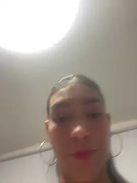 Snapshot of LauraAristizabal chatting on 05.07.26 LauraAristizabal online show from 05.07.26