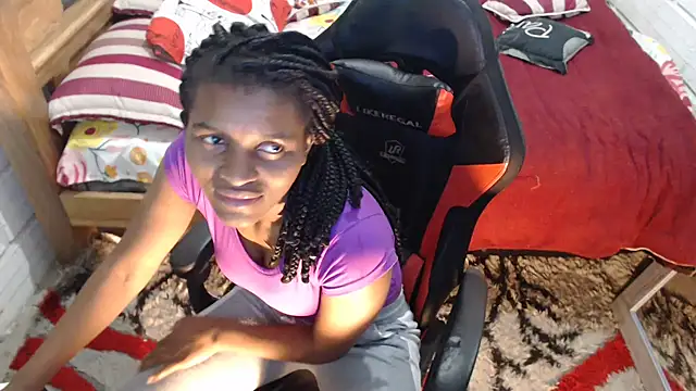 Snapshot of sexyjustin202 chatting on 12.16.24 sexyjustin202 online show from 12.16.24