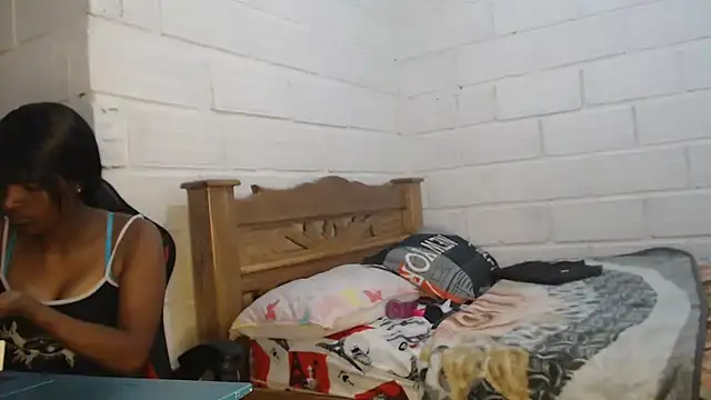 Snapshot of sexyjustin202 chatting on 09.21.25 sexyjustin202 online show from 09.21.25