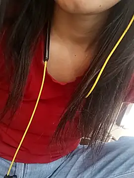 Snapshot of CuteSarikaLIVE chatting on 04.11.26 CuteSarikaLIVE online show from 04.11.26