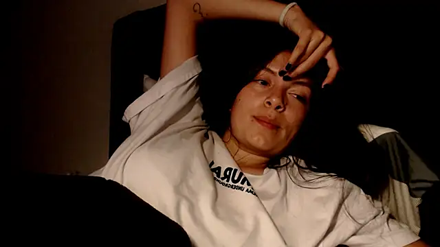 Meghan320 online show from 01.15.25