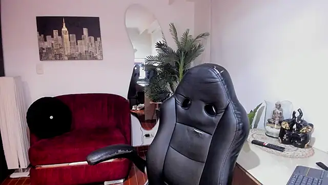 Meghan320 online show from 05.28.26
