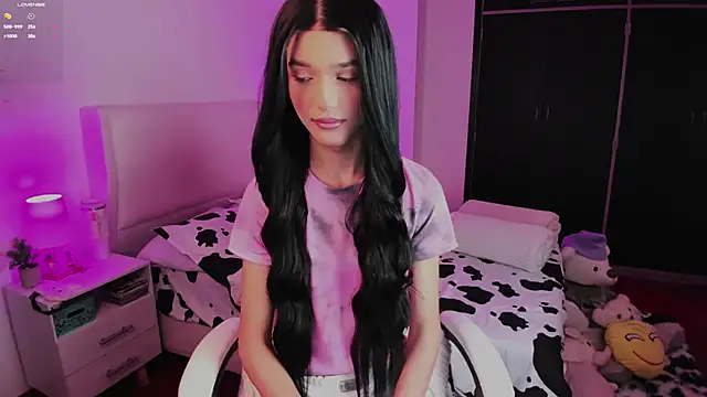 Ainhoads online show from 10.31.25