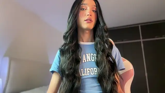 Ainhoads online show from 12.20.25