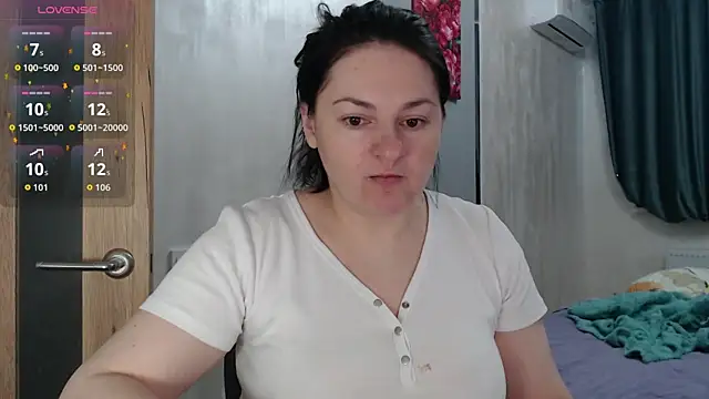 Stacy Davice online show from 12.15.25