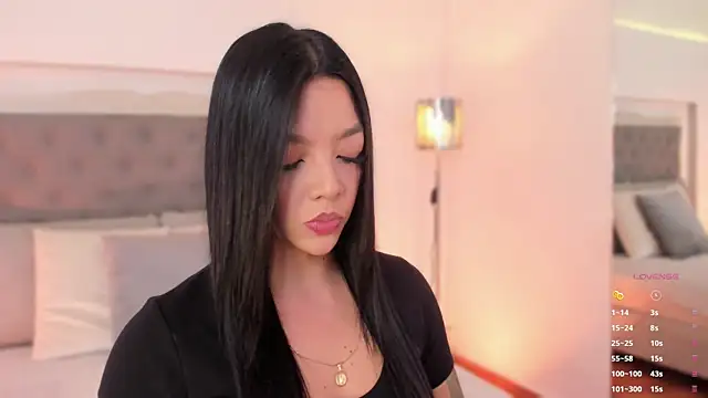 Snapshot of sarah_hiill chatting on 01.24.25 sarah hiill online show from 01.24.25