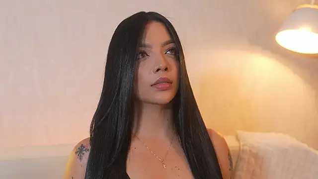 Snapshot of sarah_hiill chatting on 11.19.25 sarah hiill online show from 11.19.25