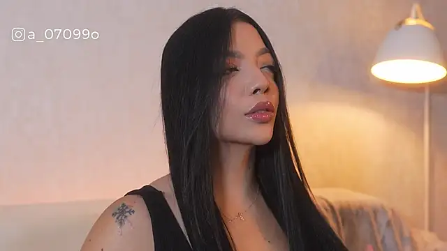 sarah hiill online show from 12.19.25