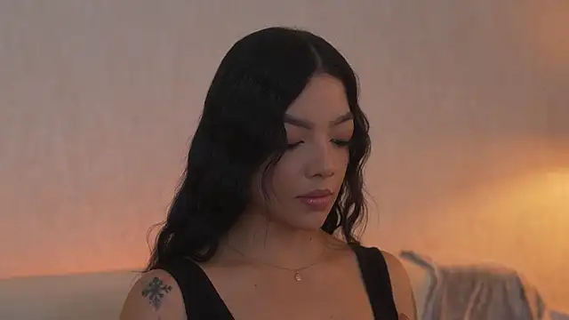 sarah hiill online show from 03.14.26