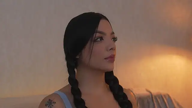 sarah hiill online show from 03.28.26