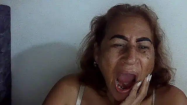 charrysexy1 online show from 12.19.25