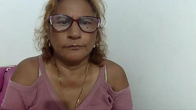 charrysexy1 online show from 04.14.26