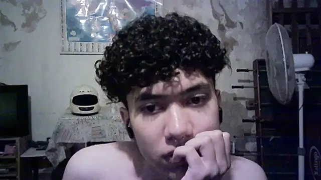 Snapshot of Emv2 chatting on 01.18.26 Emv2 online show from 01.18.26