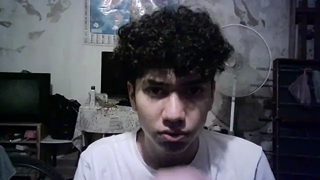 Snapshot of Emv2 chatting on 02.11.26 Emv2 online show from 02.11.26