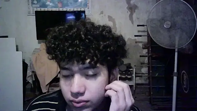 Snapshot of Emv2 chatting on 02.28.26 Emv2 online show from 02.28.26