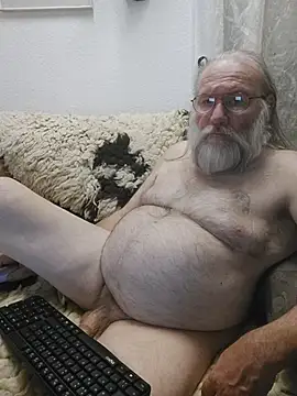 Snapshot of SexySantaC chatting on 07.18.26 SexySantaC online show from 07.18.26