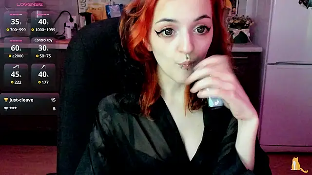 Snapshot of spticc chatting on 12.11.24 spticc online show from 12.11.24