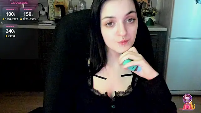 Snapshot of spticc chatting on 01.22.25 spticc online show from 01.22.25