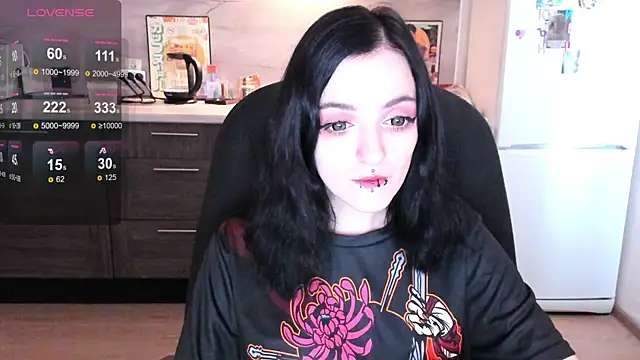 Snapshot of spticc chatting on 10.17.25 spticc online show from 10.17.25