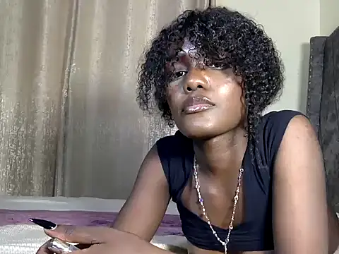 HarlotyQueen online show from 11.13.25