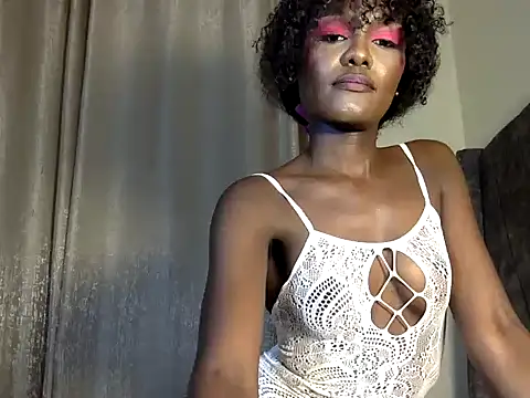 HarlotyQueen online show from 11.16.25