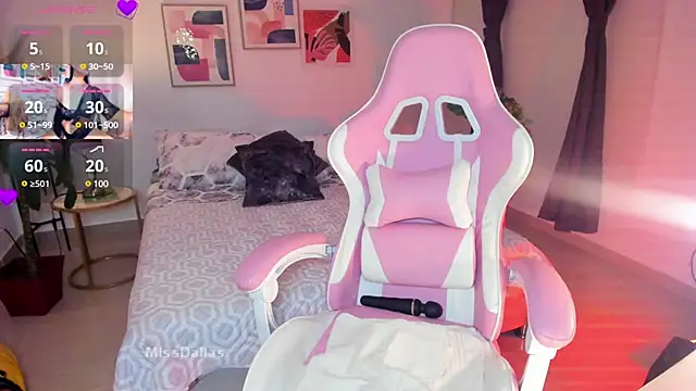 Misslaurenn online show from 12.26.24