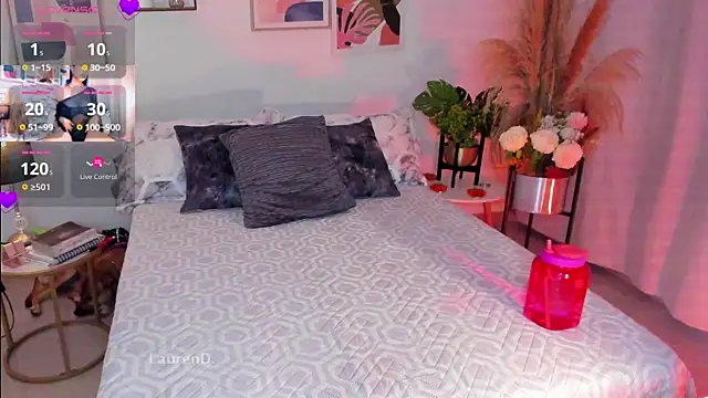 Misslaurenn online show from 03.08.25