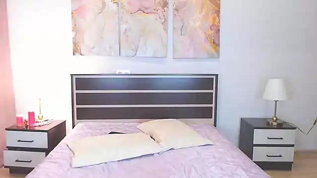 Yulianna Smith online show from 12.22.24