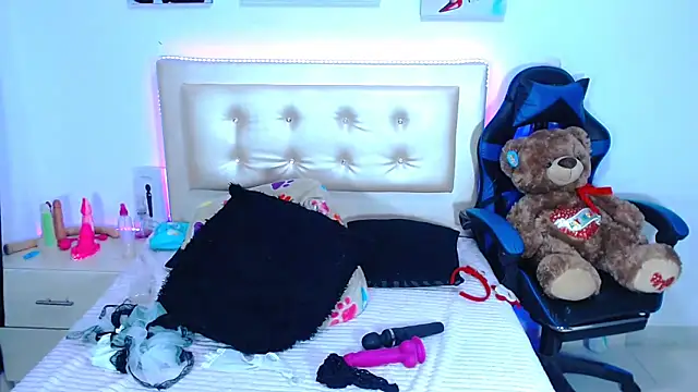 Jenng18 online show from 12.25.24