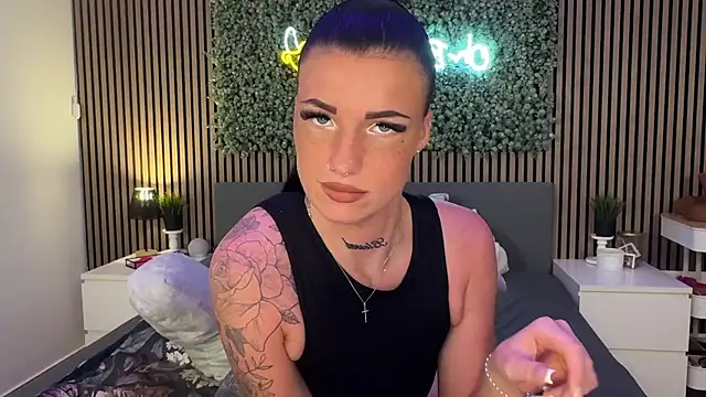 Snapshot of LizaRoxx chatting on 11.10.25 LizaRoxx online show from 11.10.25