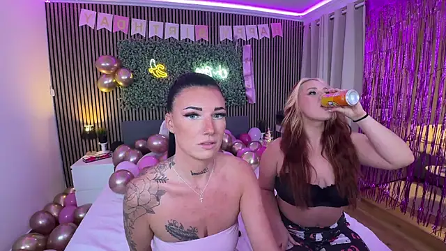 Snapshot of LizaRoxx chatting on 01.16.26 LizaRoxx online show from 01.16.26