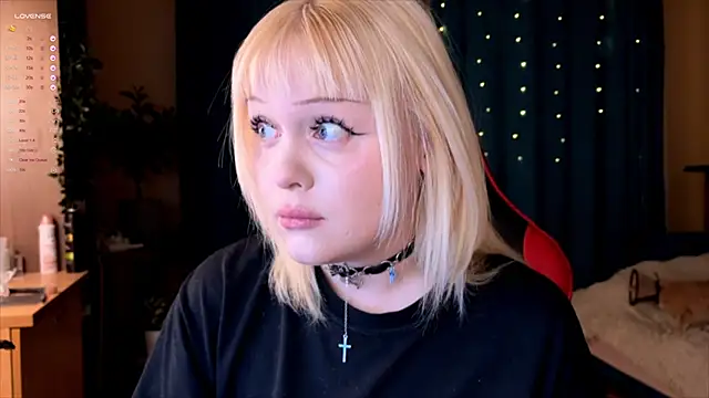 LisaLaas online show from 10.02.25