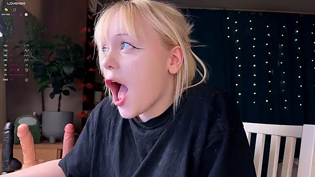 LisaLaas online show from 11.22.25