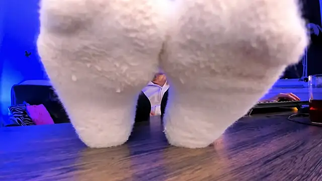 MistyBarnes online show from 12.04.24