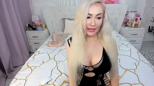 HottieSweetBritney online show from 03.22.26