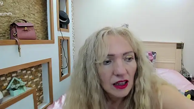 TrueFoxyyy online show from 03.08.25