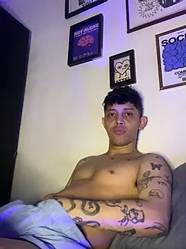 Snapshot of tonysexyboy chatting on 12.16.24 tonysexyboy online show from 12.16.24