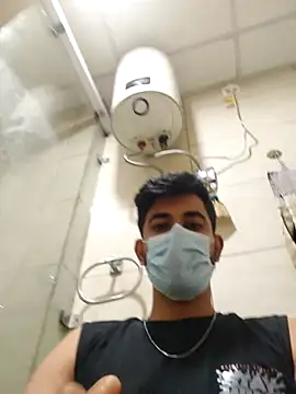 Snapshot of bigdickfuckuu chatting on 10.17.25 bigdickfuckuu online show from 10.17.25